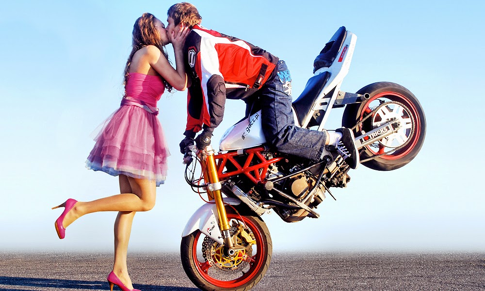 Парень И Девушка На Мотоцикле Фото